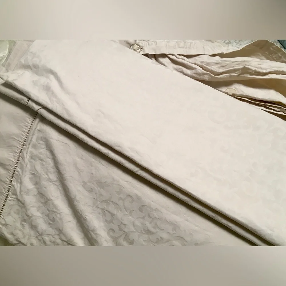 Waterford 400 thread count cotton Tosca Scroll hemstitch duvet cover